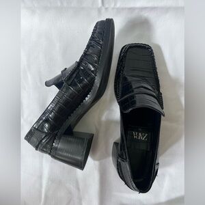 Zara Black Croc-Embossed Heeled Loafers